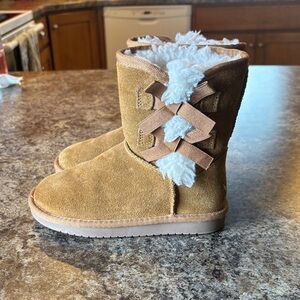 Koolaburra by Ugg Toddler Girl’s Victoria Short Boot